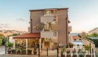 Ani apartamentos, alojamiento privado en Dobre Vode, Montenegro
